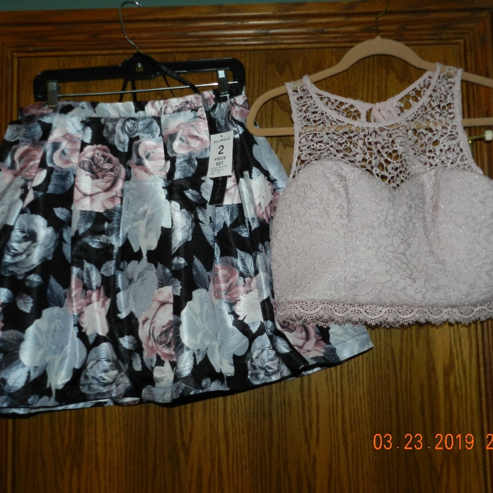 Women's Sequin Hearts Two Piece Skirt Set